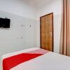 Отель OYO 93011 Hotel Griya Lestari Pati 2, фото 10