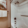 Отель Platinum Frost Fire, Hot Tub Access, Sleeps 4, Keystone Family Fun Basecamp 1 Bedroom Condo by RedAw, фото 9