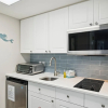 Отель Seacrest 501A is a Gulf Front Efficiency on Okaloosa Island by RedAwning, фото 5