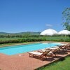 Отель Spacious Farmhouse in Pienza with Swimming Pool, фото 12