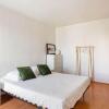 Отель Appartement à 10 minutes du centre de Paris avec le RER B в Ла-Курневе
