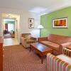 Отель Holiday Inn Express Hotel & Suites Niagara Falls, an IHG Hotel, фото 20