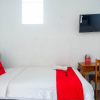 Отель RedDoorz Syariah @ Elga Sastro Inn Malioboro, фото 5