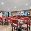 Отель COMFORT INN & SUITES, фото 12