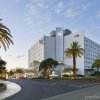 Отель Crown Promenade Perth Hotel в Перте