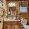 Отель Ern834 - Lakeside Getaway - Great Location! Close To All The Action! 1 Bedroom Cabin by RedAwning, фото 22