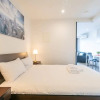 Отель Modern 1 Bedroom Apartment in St Kilda, фото 5