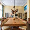 Отель Hampton Inn & Suites Fort Myers - Colonial Blvd, фото 34