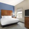 Отель Comfort Suites near Birkdale Village- Huntersville, фото 7
