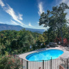 Отель SmokyStays Private Pool Chalet, фото 1
