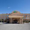 Отель Holiday Inn Express & Suites Zapata, an IHG Hotel в Запате