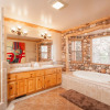 Отель No. 27 Lakefront Lodge - 5 Br Home, фото 6