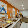Отель Orangewood Inn & Suites Midtown, фото 18