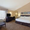 Отель Holiday Inn Express Hotel And Suites City Center, фото 31