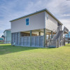 Отель Crystal Beach Home w/ Covered Patio: Pets Welcome!, фото 16
