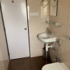 Отель Comfortable & Relaxing Stay In Bandra East, фото 5