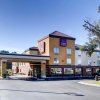 Отель Comfort Suites Biloxi - Ocean Springs в Билокси