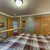 Отель Dos Pinos - Spacious Lakefront Cabin w/ Game Room by Yosemite Region Resorts, фото 7