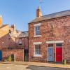 Отель Chester City Centre Cottage, Sleeps 6 with FREE Parking, фото 1