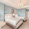 Отель Open and Bright Beachfront Apt at Aquamarina F34, фото 4