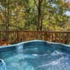 Отель Rustic Charm 1 Bedroom Home with Hot Tub, фото 9