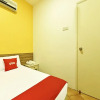 Отель OYO Home 90453 Narasindo Pd Tiara Bay, фото 28