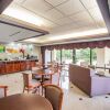 Отель Quality Inn near Six Flags, фото 12