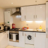 Отель Light & Airy 1bed Barons Court Flat Lift & Balcony, фото 3