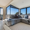 Отель High-end 3BR House - Skytower View, фото 7