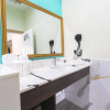 Отель La Vyoma Villas, Westpark Hwy 6, фото 11