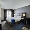 Отель Holiday Inn Express Hotel & Suites Meadowlands Area, an IHG Hotel, фото 5