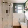 Отель Stunning Private En-suite Studio in Cobham, фото 19