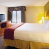 Отель Holiday Inn Express Charlotte Belmont Airport, an IHG Hotel в Белмонте