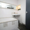 Отель Stylish Home in Port Tennant - 4BR Free Parking!, фото 11