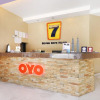 Отель OYO 635 Seven Days Hotel, фото 2