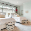 Отель High-end Helen Home: Heated Pool, Fire Pit + Views, фото 2