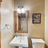 Отель New Listing! Modern Mountain W/ Hot Tub 4 Bedroom Cottage, фото 11