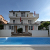 Отель Mihovilovic - 50 m from beach - A2(6+1), фото 7