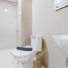 Отель Homey And Modern Studio Apartment B Residence, фото 9