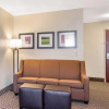Отель Comfort Suites Tuscaloosa near University, фото 14