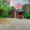 Отель Ricks Retreat-log Cabin Near Blue Ridge hot tub, фото 1