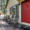 Отель Pinecone Cabin - Cozy And Charming Cabin In A Prime Location! Beautiful Wood Burning Fireplace! 2 Be, фото 10