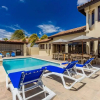 Отель Large 5BR Villa With Private Pool Near Eagle Beach, фото 11
