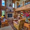 Отель Luxury , Views, Hot Tub & Chef Kitchen 4 Bedroom Home by RedAwning, фото 12