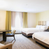 Отель Candlewood Suites Bay City, an IHG Hotel, фото 6