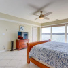 Отель Lakefront Condo: Boat Slip + Regatta Bay Amenities, фото 4
