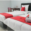Отель RedDoorz near Bojonegoro Train Station, фото 6