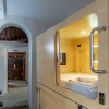 Отель HosteLit Capsule Hostel, фото 6