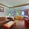 Отель Rodeway Inn & Suites, фото 2