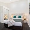 Отель Newcastle Short Stay Apartments - Birmingham Garden Townhouses, фото 11